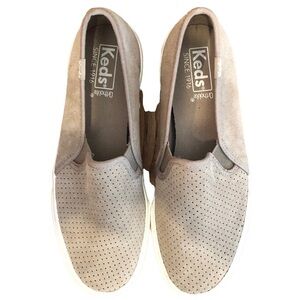 🌈 6/$60, NWOB, Keds Suede Leather, Slip On Sneakers, Taupe, Size 7